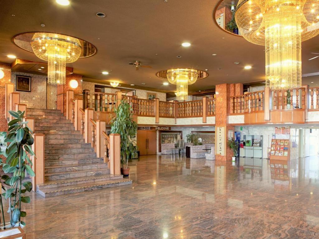 Ichimanri Hotel Golden Century Saku Exterior foto